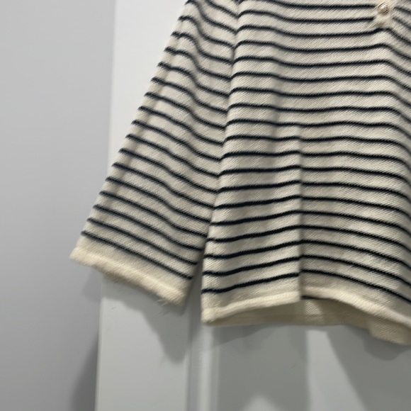 Black and white stripe sweater - Picture 3 of 4